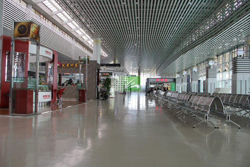 西双版纳景洪机场橡胶地板单色平面片材项目